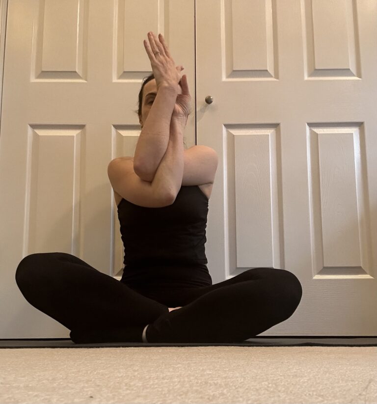 These Beginner Yoga Poses Are Great for Tight & Frozen Shoulders
